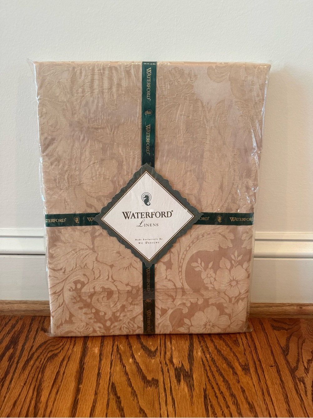 Waterford Linens Barons Court Damask Tablecloth 66" x 84" New
